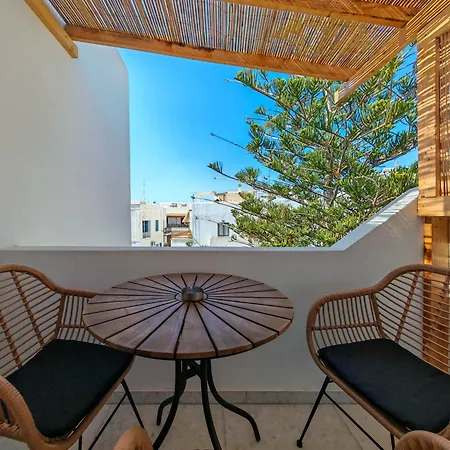 Paraga Hotel Naxos City