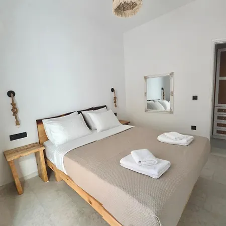 Hotel Paraga Naxos City