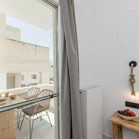 ホテル Paraga Naxos City