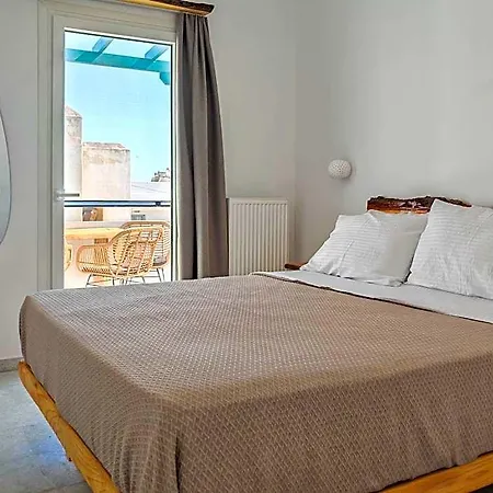 ホテル Paraga Naxos City