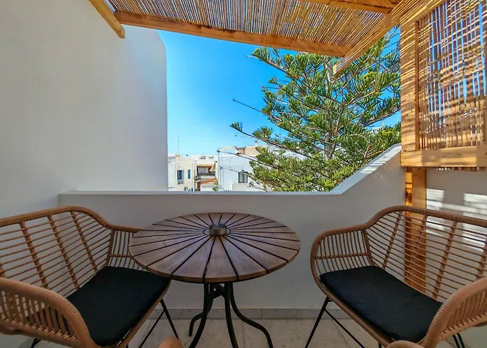 Paraga Hotel Naxos City