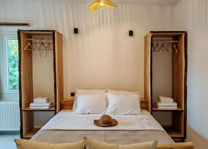 Hotel Paraga Naxos City